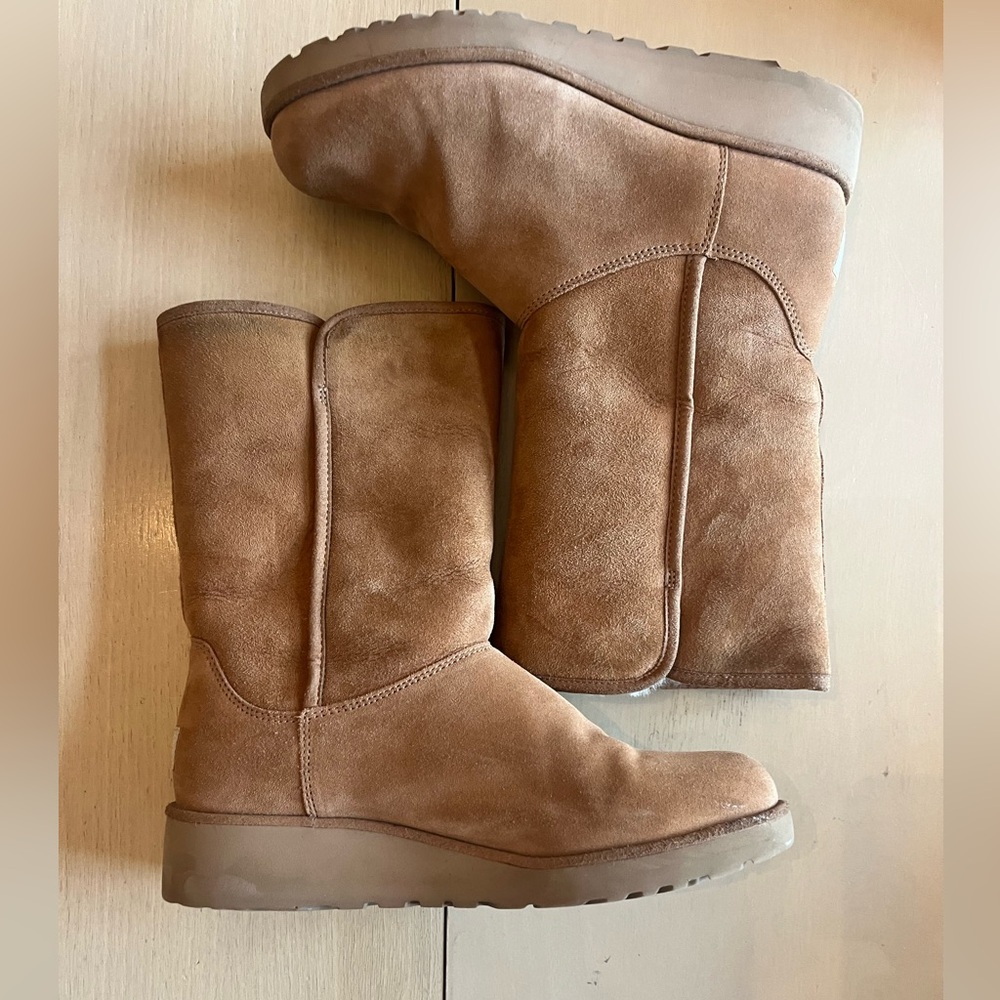 Ugg 8 Great Condition - image 1